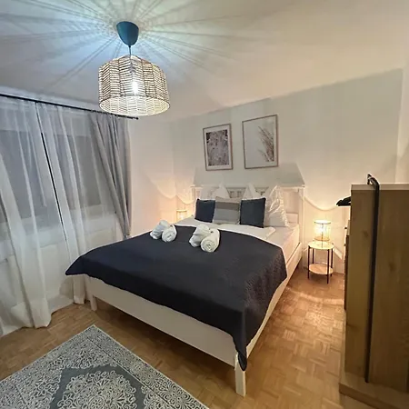 Luminous - Kostenloser Parkplatz , Stadt Naehe