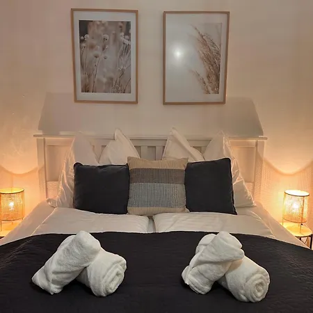 Luminous - Kostenloser Parkplatz , Stadt Nähe Salzburg