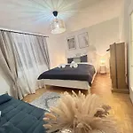Apartamento Luminous - Kostenloser Parkplatz , Stadt Naehe *